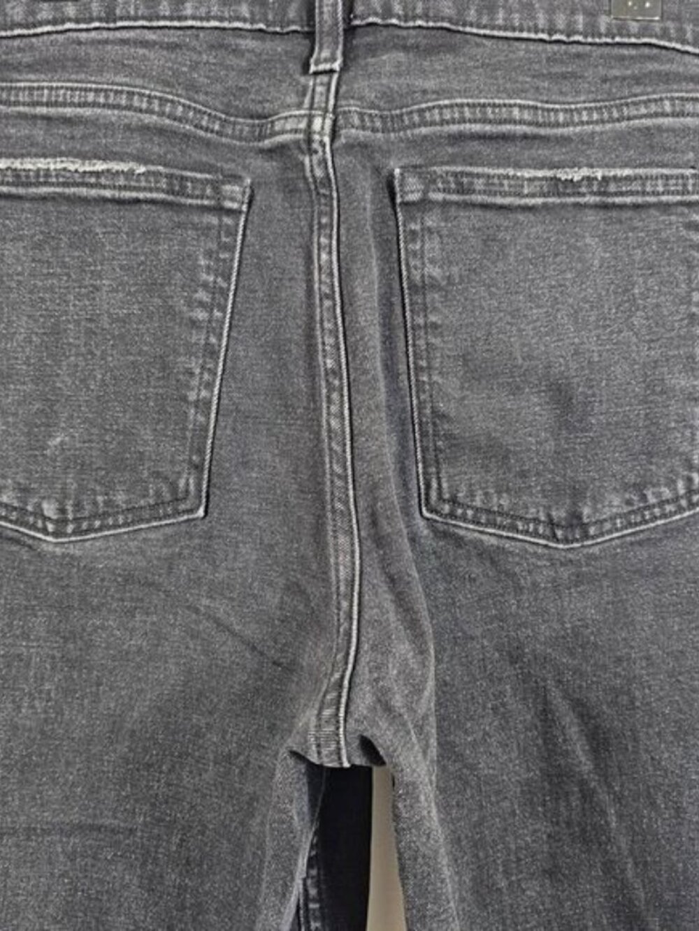 Abercrombie & Fitch The Mom High Rise Jean In Black - Size 14L - Picture 8 of 10